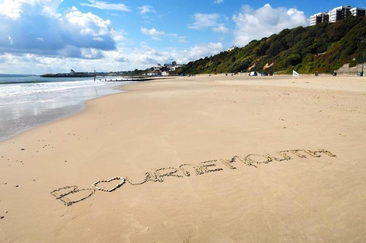 Flat-C, 4 Adults, 20 Mins To Beach, Netflix, Wifi, Sleeps 4 Adults Bournemouth Zewnętrze zdjęcie