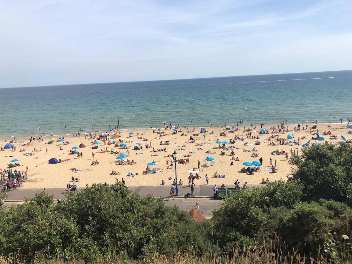 Flat-C, 4 Adults, 20 Mins To Beach, Netflix, Wifi, Sleeps 4 Adults Bournemouth Zewnętrze zdjęcie