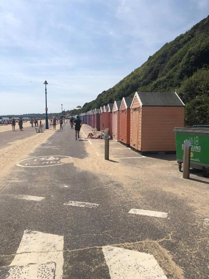 Flat-C, 4 Adults, 20 Mins To Beach, Netflix, Wifi, Sleeps 4 Adults Bournemouth Zewnętrze zdjęcie